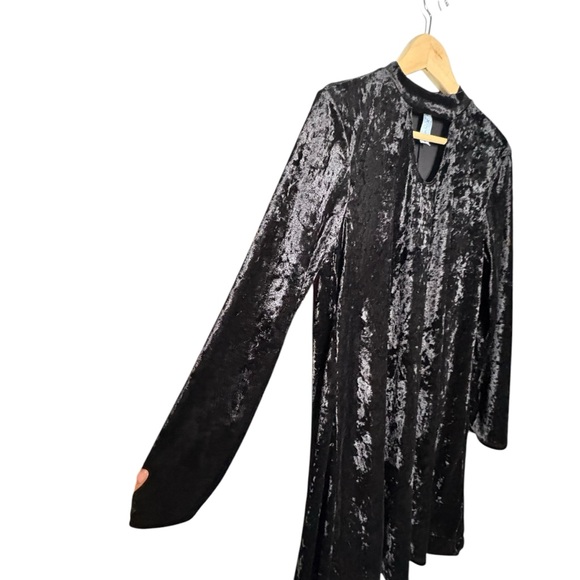 5 for $40 SALE! 
Fasis Black Crushed Velvet A-line Mini Dress w/ cut out  M - Picture 3 of 10